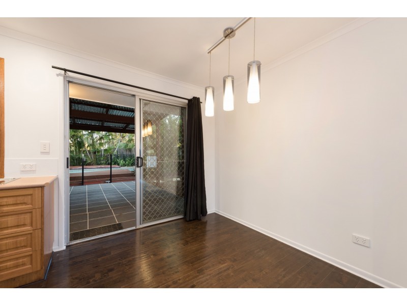 43 Raintree Street, Mansfield QLD 4122