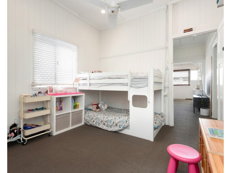 16 Queensport Road, Murarrie QLD 4172