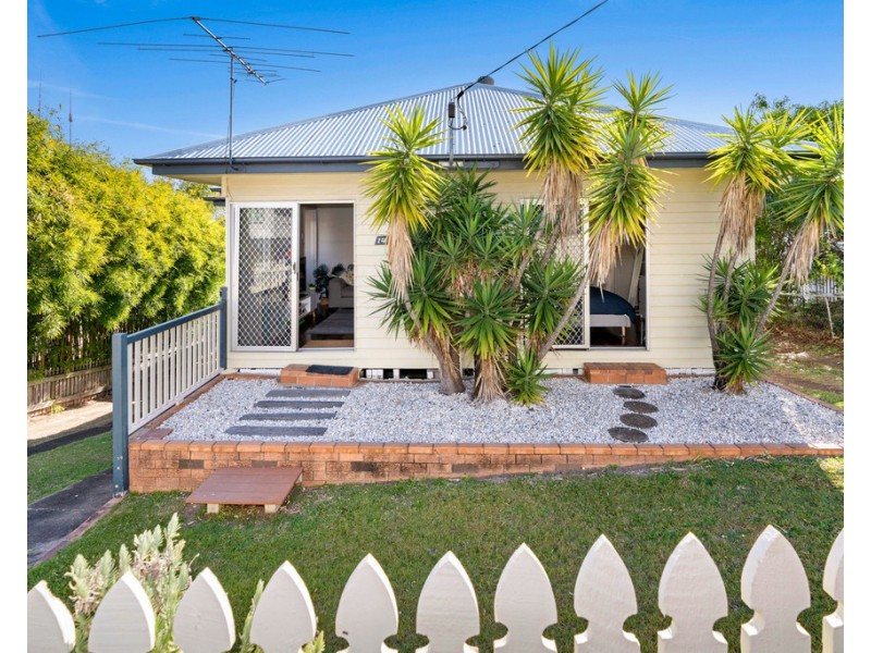 14 Midgley Street, Carina QLD 4152