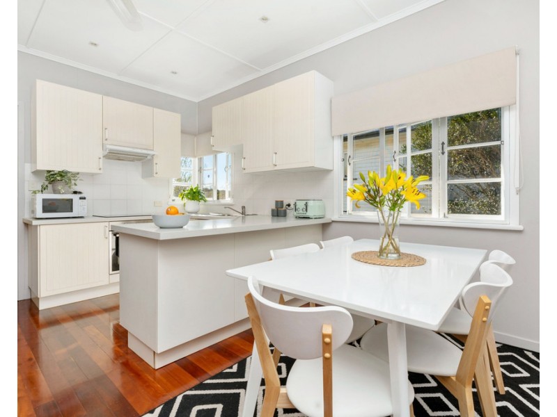 14 Midgley Street, Carina QLD 4152