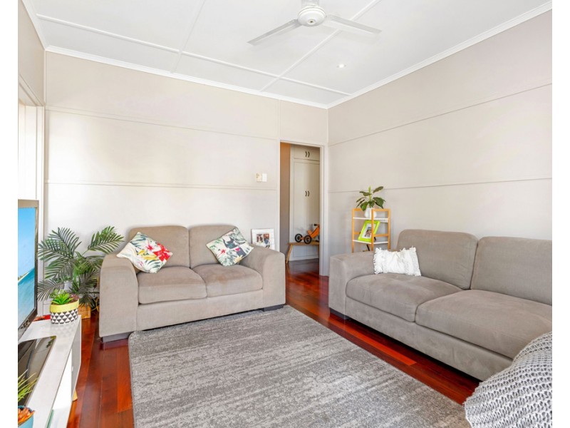 14 Midgley Street, Carina QLD 4152