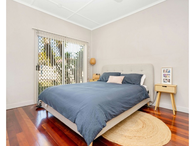 14 Midgley Street, Carina QLD 4152