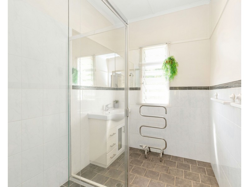 14 Midgley Street, Carina QLD 4152