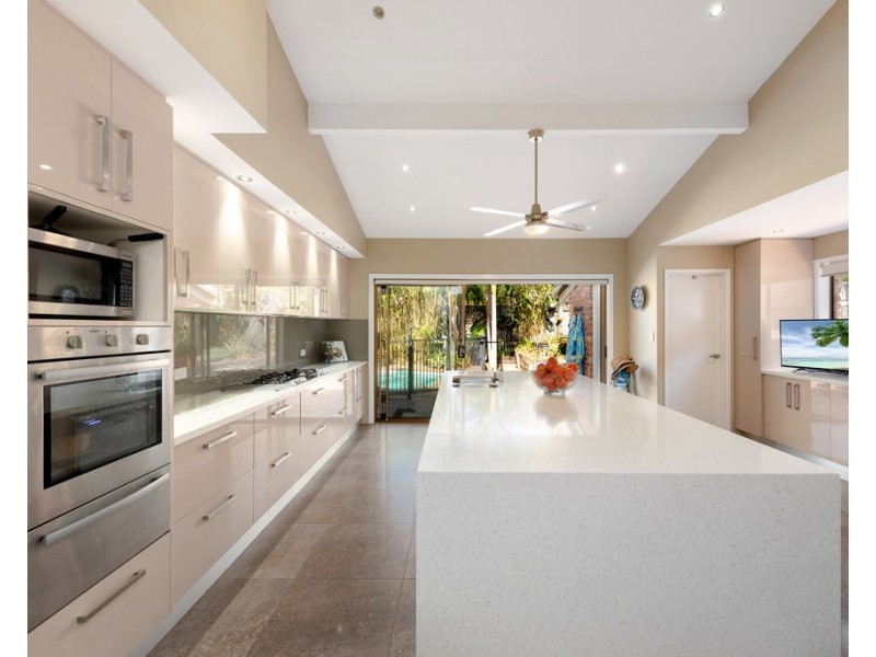 3 Obsidian Street, Camp Hill QLD 4152