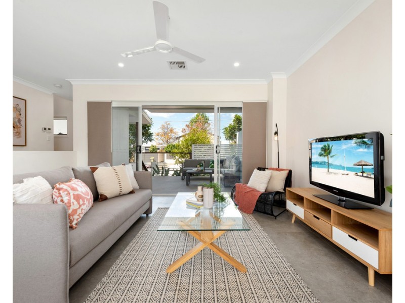 2/11 Cambridge Street, Carina Heights QLD 4152