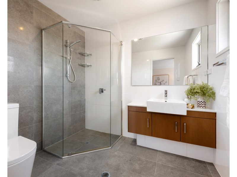 2/11 Cambridge Street, Carina Heights QLD 4152