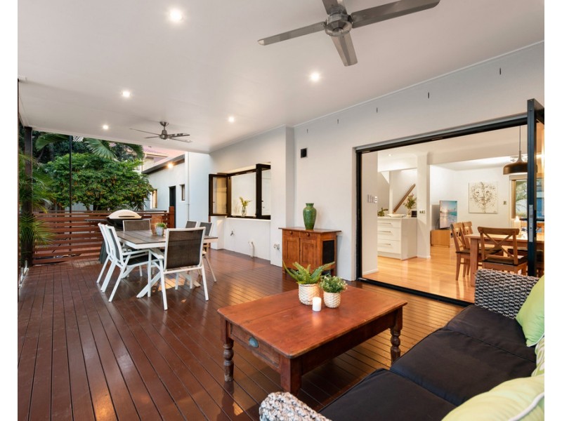 7 Bamburgh Street, Carindale QLD 4152