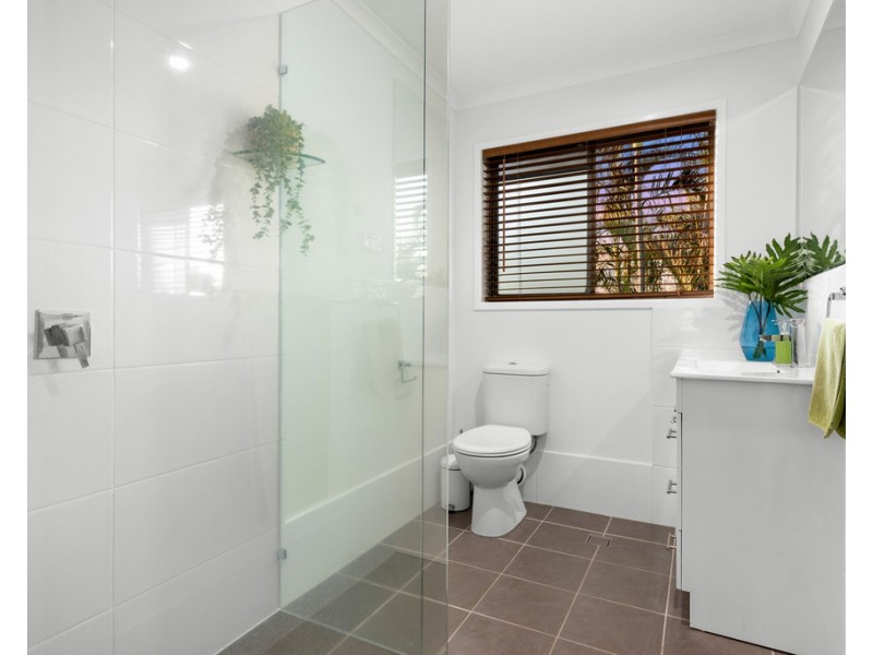 7 Bamburgh Street, Carindale QLD 4152