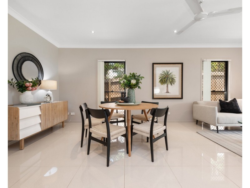 11 Shelley Street, Cannon Hill QLD 4170