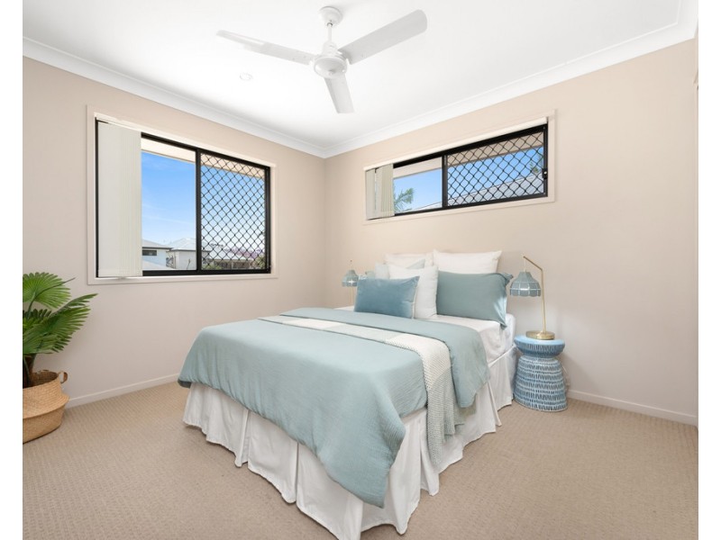 11 Shelley Street, Cannon Hill QLD 4170