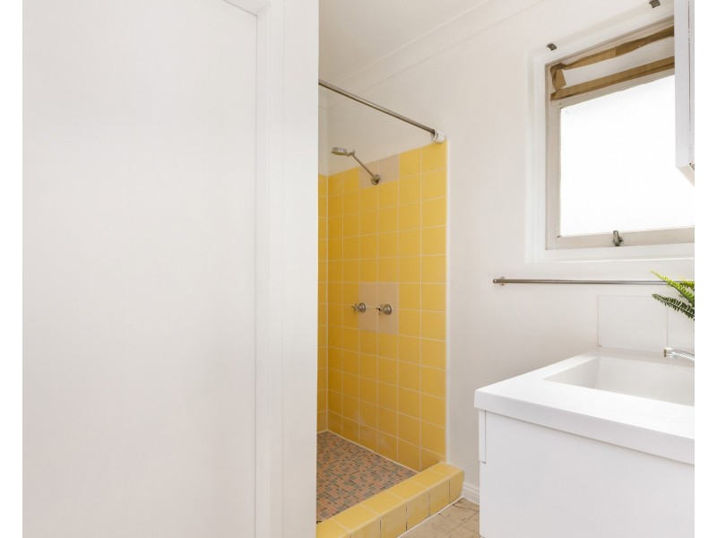 8/2 Carl Street, Woolloongabba QLD 4102