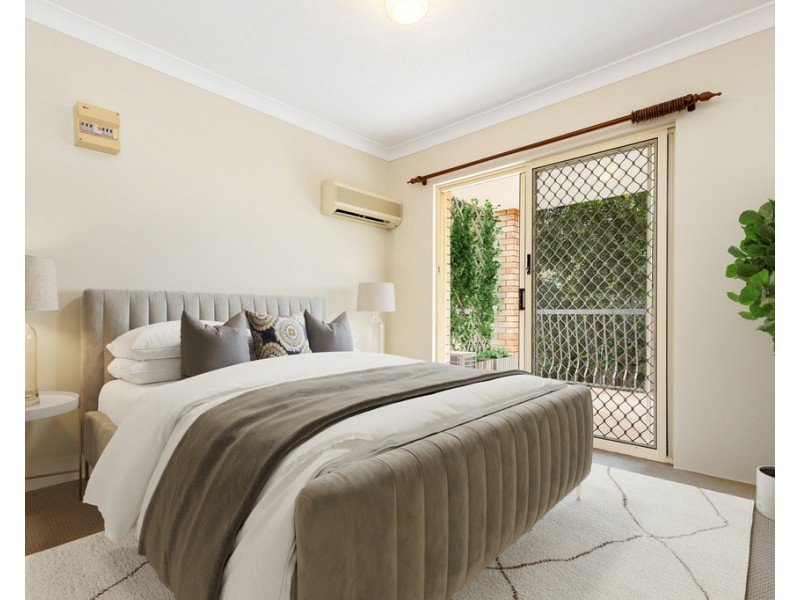 4/16 Dickenson Street, Carina QLD 4152