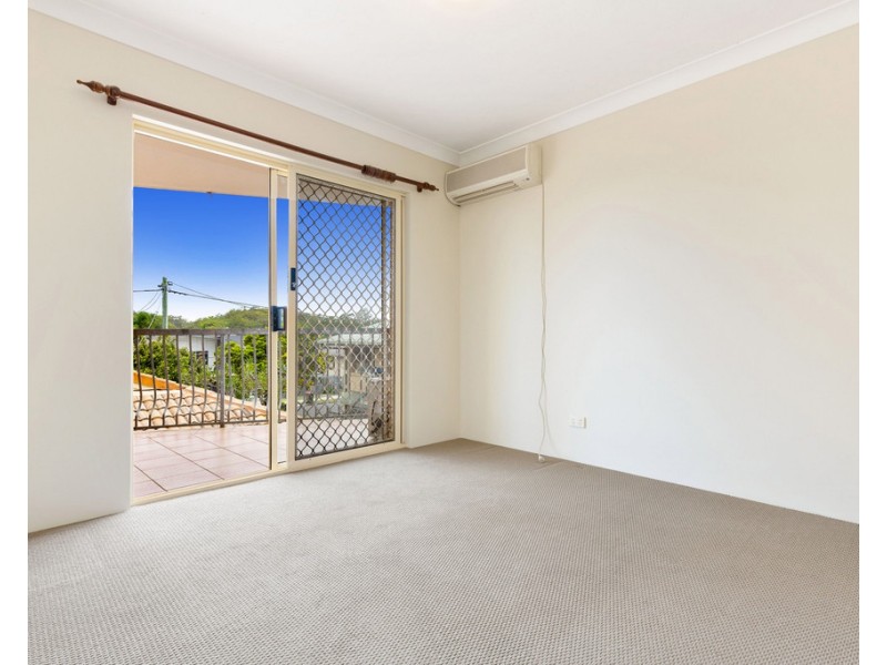 4/16 Dickenson Street, Carina QLD 4152