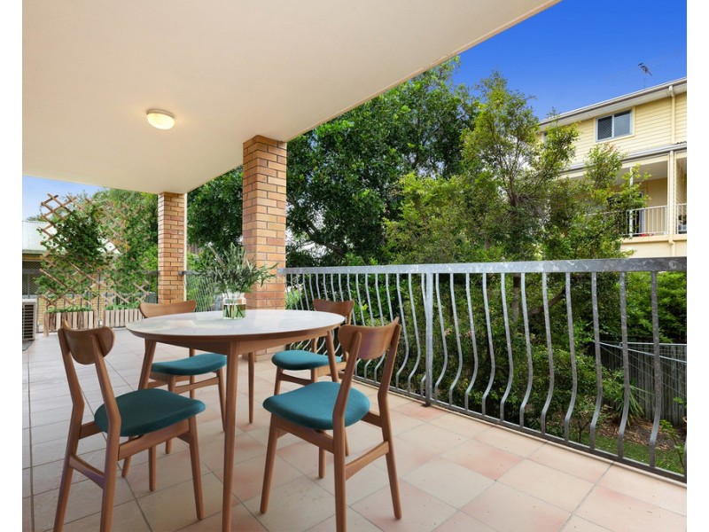 4/16 Dickenson Street, Carina QLD 4152