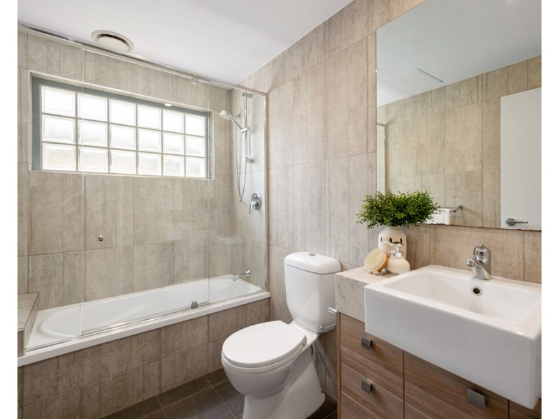 4/11-15 Adelaide Street, Carina QLD 4152