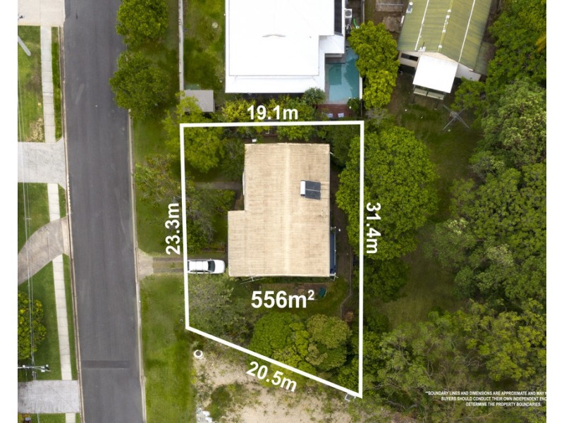 4 Hobart Avenue, Camp Hill QLD 4152