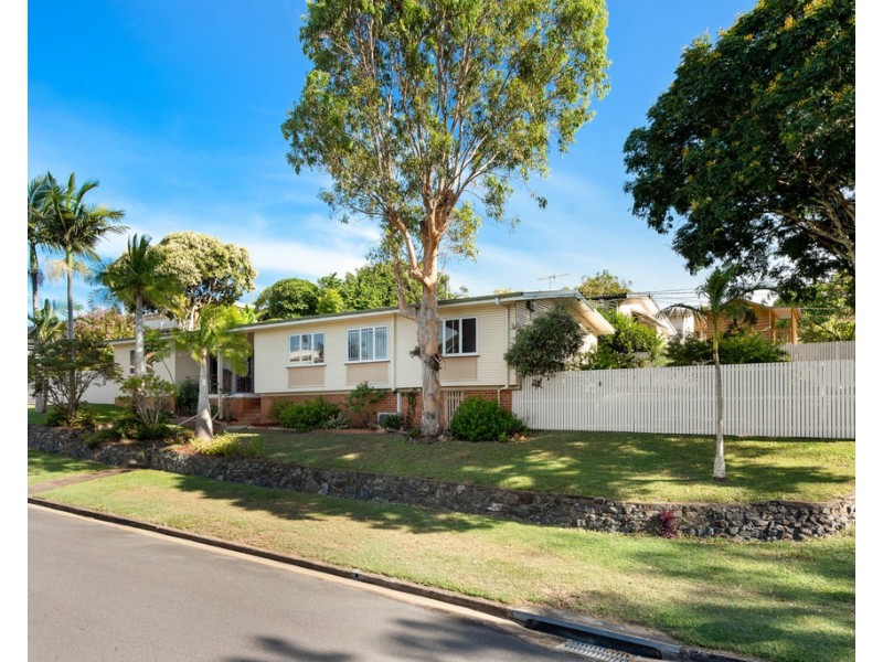 1 Kildare Street, Carina Heights QLD 4152