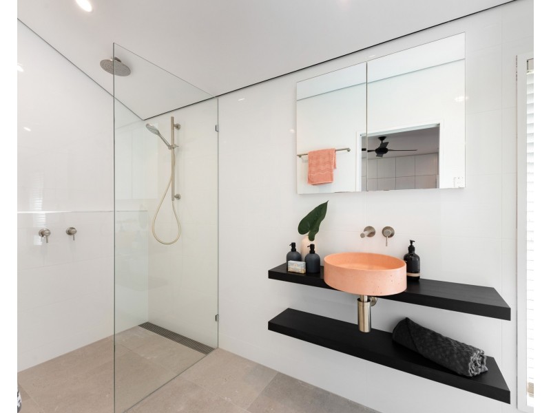 24 Malthus Street, Carina QLD 4152