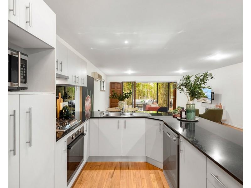 2/287 Riding Road, Balmoral QLD 4171