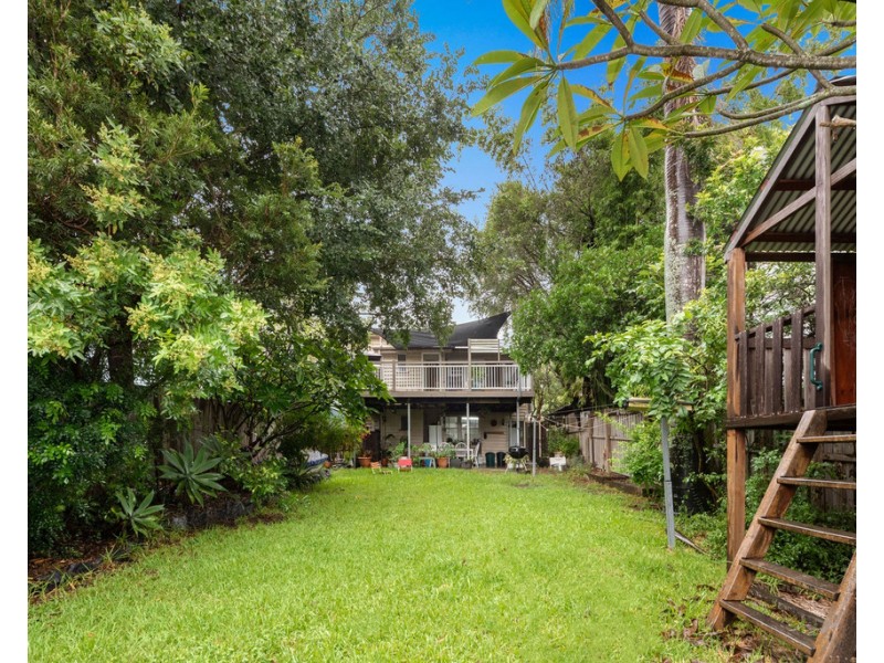 14 Macrossan Avenue, Norman Park QLD 4170