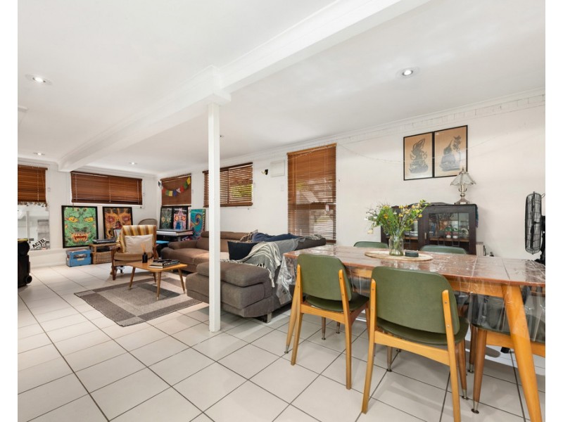 14 Macrossan Avenue, Norman Park QLD 4170