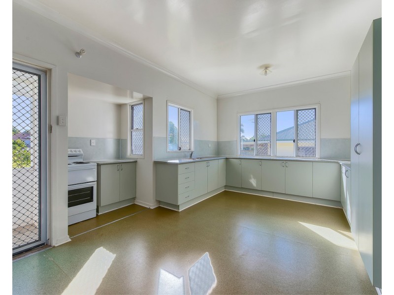 8 Buzacott Street, Carina Heights QLD 4152