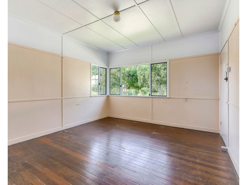 8 Buzacott Street, Carina Heights QLD 4152