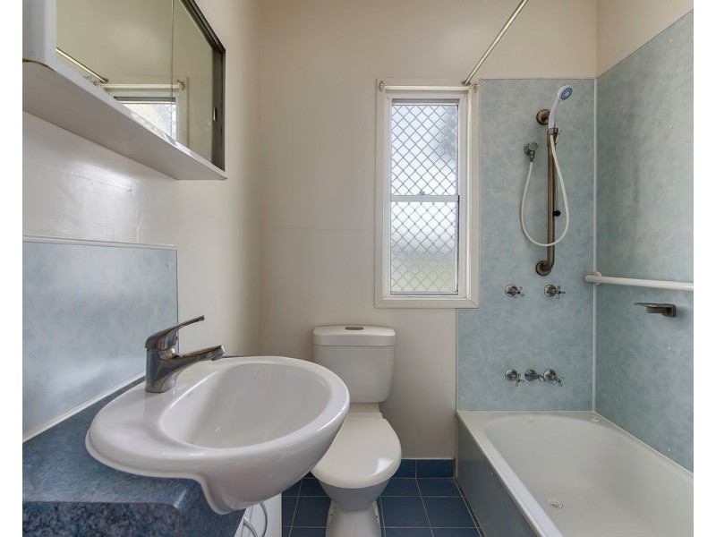 8 Buzacott Street, Carina Heights QLD 4152