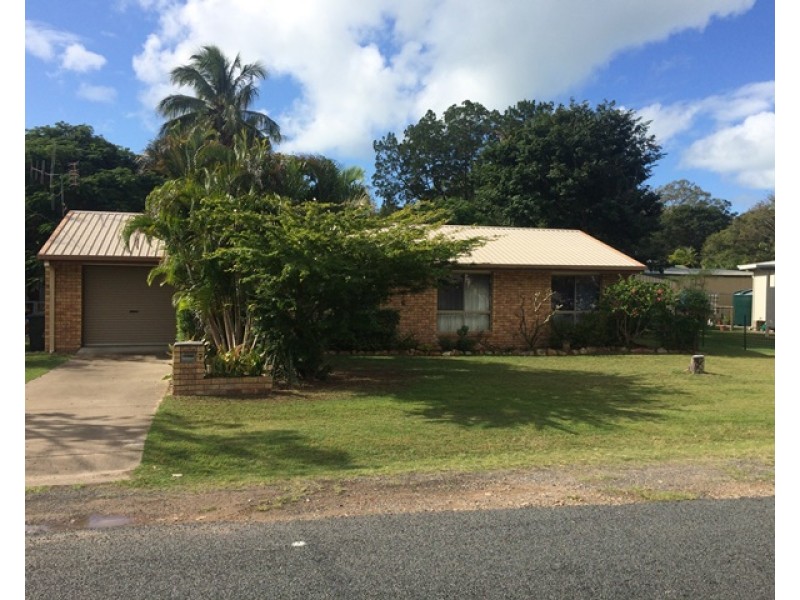 7 Desmond Drive, Toogoom QLD 4655