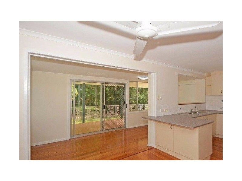 28 Kingfisher Parade, Toogoom QLD 4655