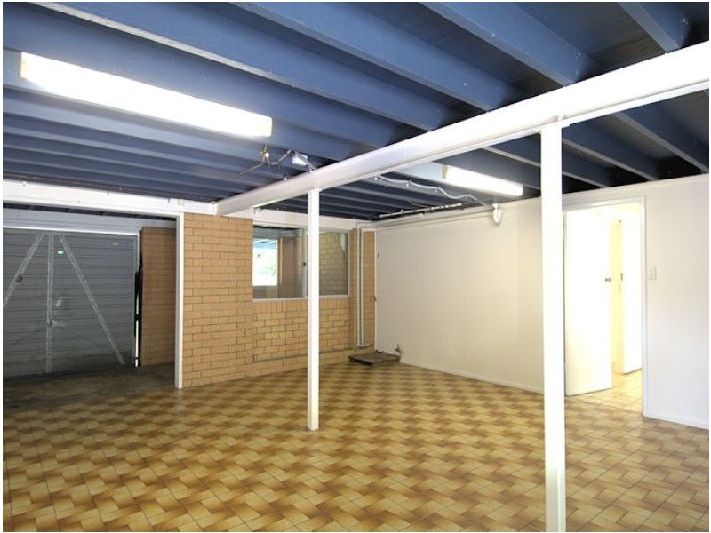 28 Kingfisher Parade, Toogoom QLD 4655