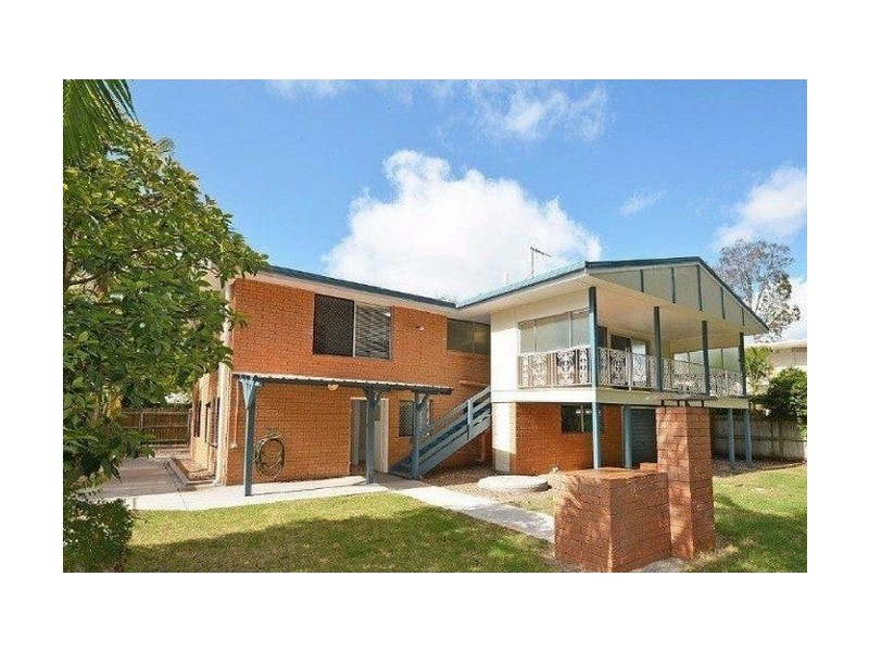 28 Kingfisher Parade, Toogoom QLD 4655