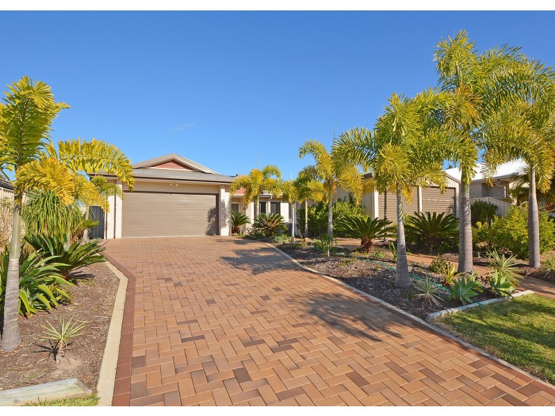 61 Beach Drive, Burrum Heads QLD 4659