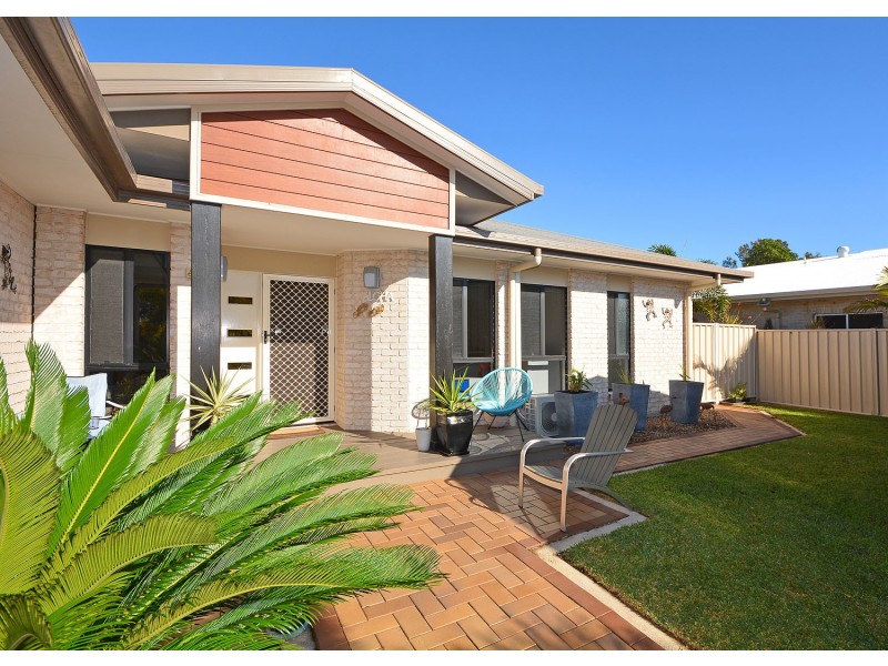61 Beach Drive, Burrum Heads QLD 4659