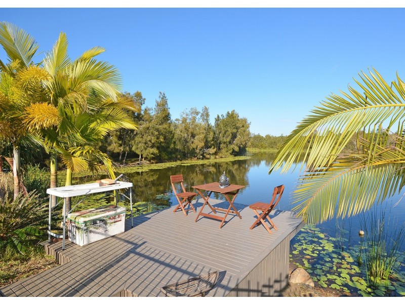 61 Beach Drive, Burrum Heads QLD 4659