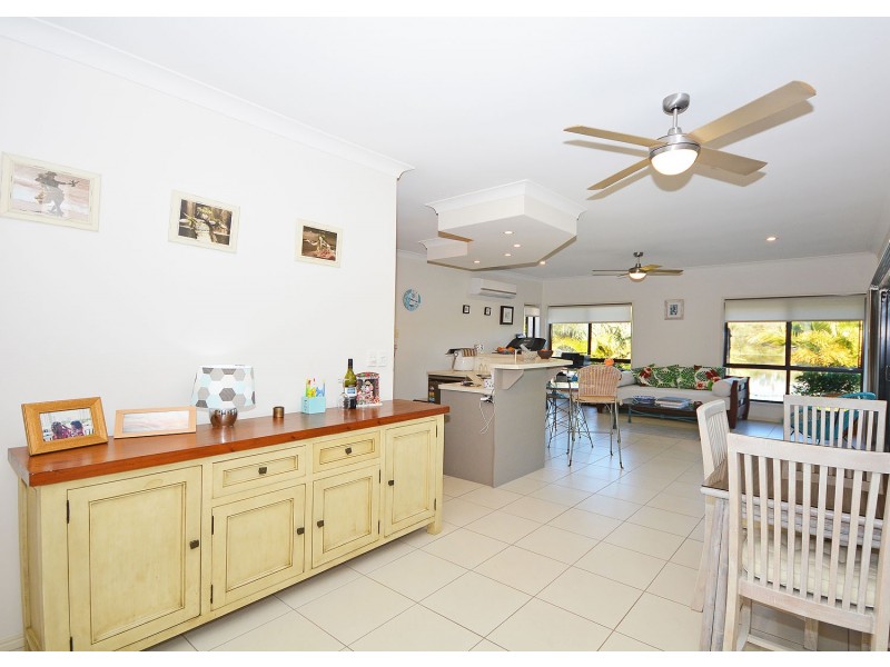 61 Beach Drive, Burrum Heads QLD 4659