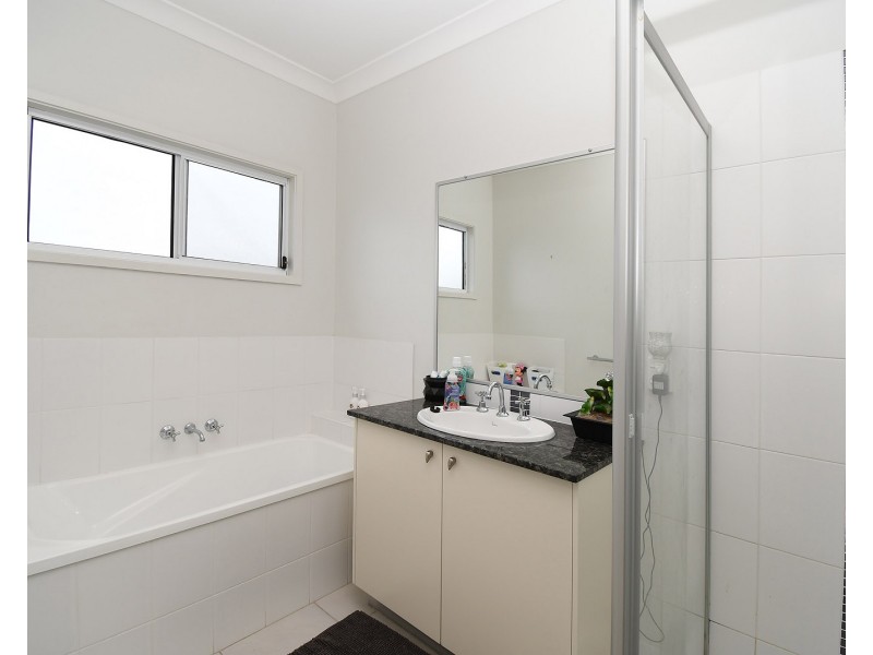 5 Swan View Court, Toogoom QLD 4655