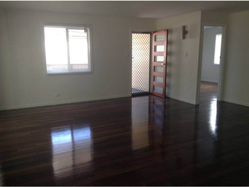 14 Kingfisher Parade, Toogoom QLD 4655