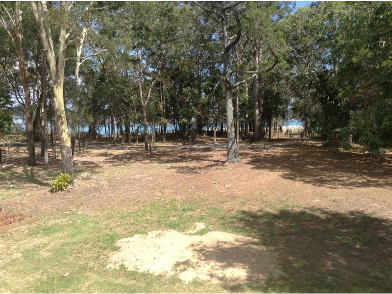 14 Kingfisher Parade, Toogoom QLD 4655