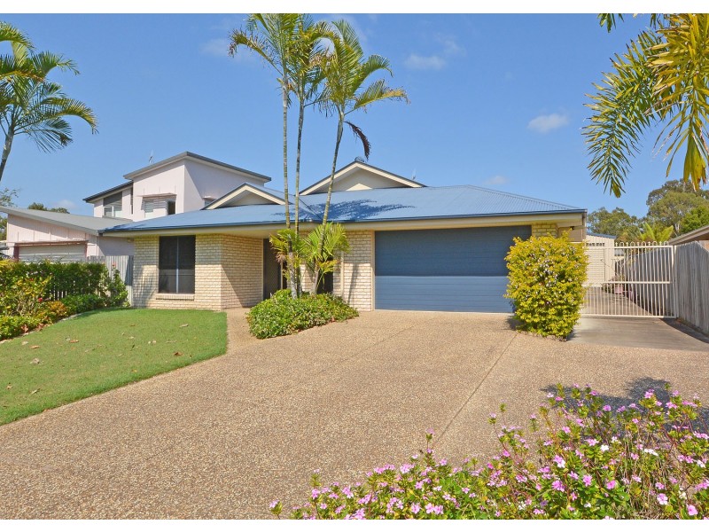 4 Fraser Waters Parade, Toogoom QLD 4655