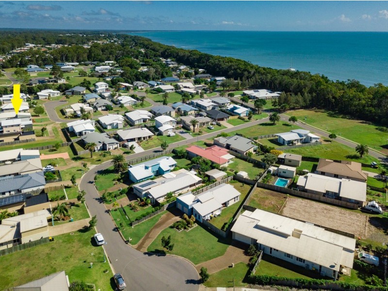 24 Wave Court, Toogoom QLD 4655