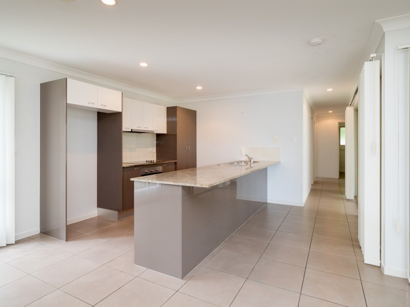 24 Wave Court, Toogoom QLD 4655