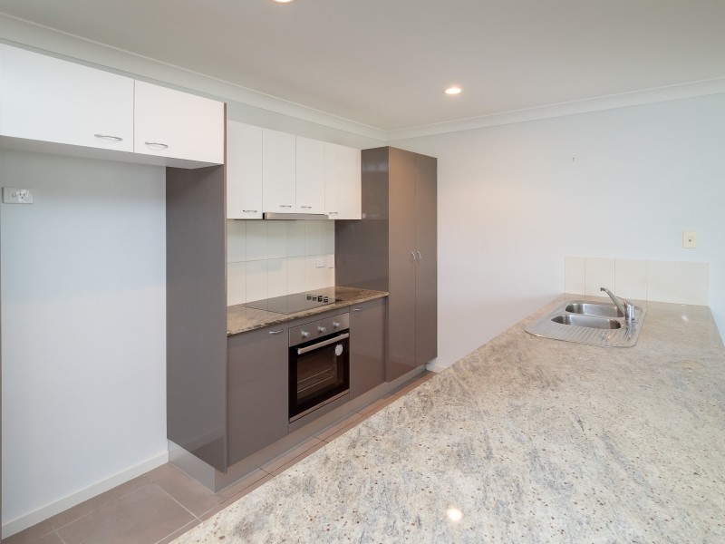 24 Wave Court, Toogoom QLD 4655