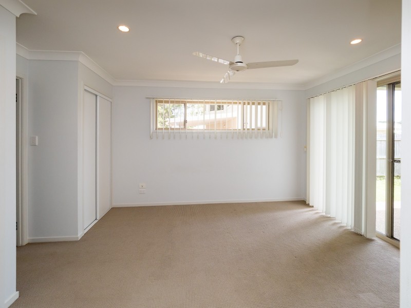 24 Wave Court, Toogoom QLD 4655