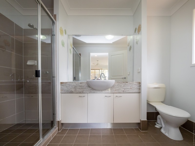 24 Wave Court, Toogoom QLD 4655