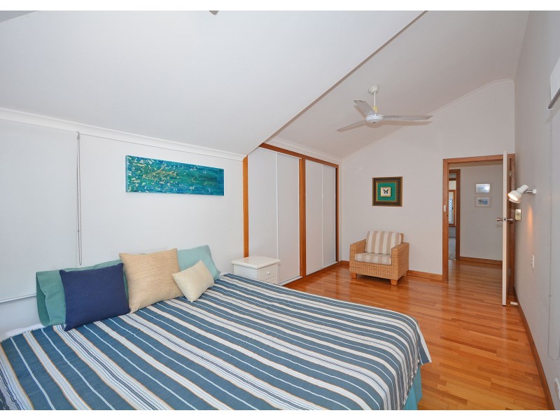 42 Esplanade, Burrum Heads QLD 4659