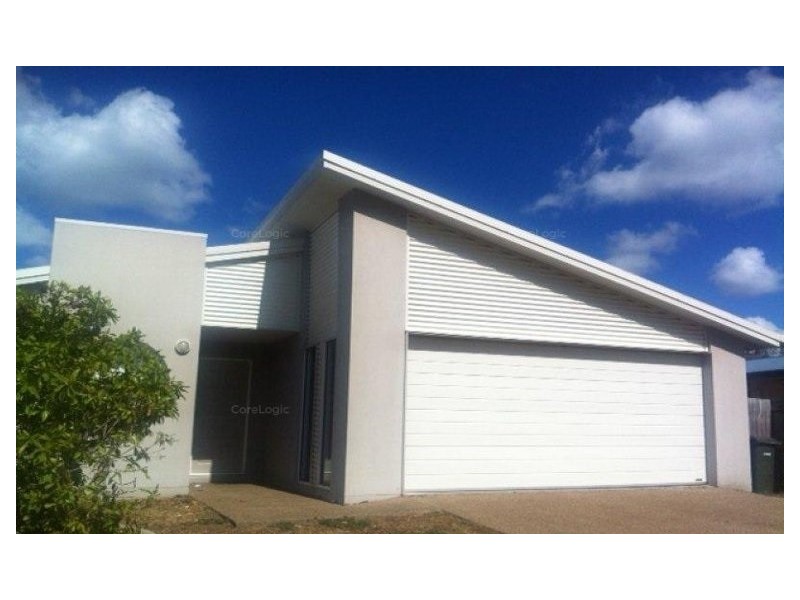 32 Swan View Court, Toogoom QLD 4655