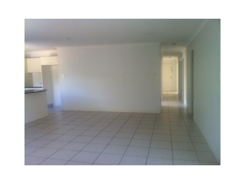 32 Swan View Court, Toogoom QLD 4655