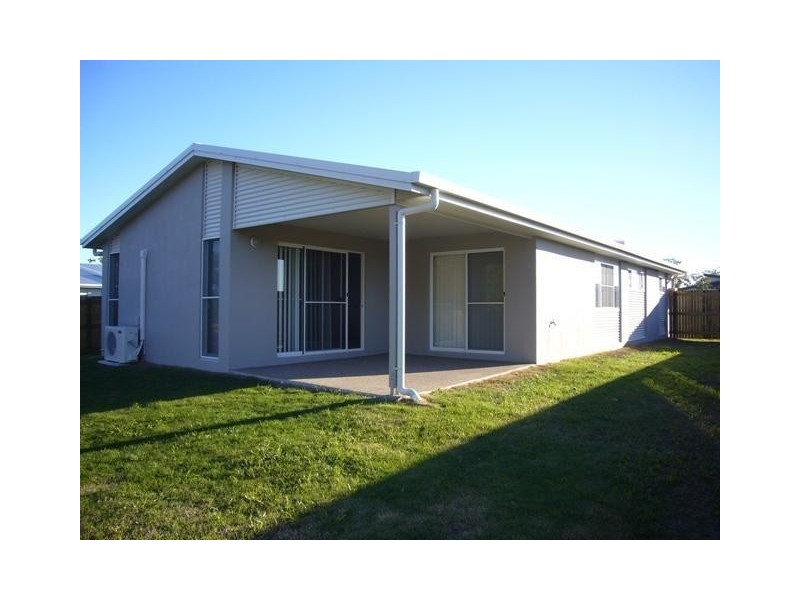 32 Swan View Court, Toogoom QLD 4655