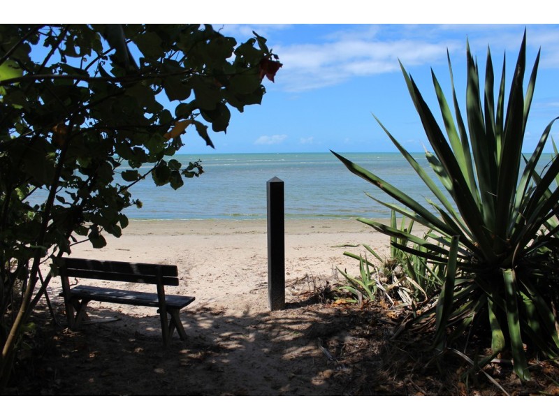 44 Kingfisher Parade, Toogoom QLD 4655